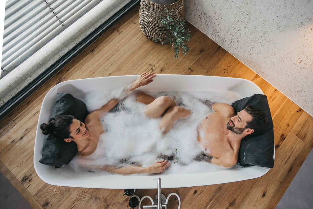 SCHÖNE GESCHENKE FÜR DIE FRAU: SELFCARE IST TREND