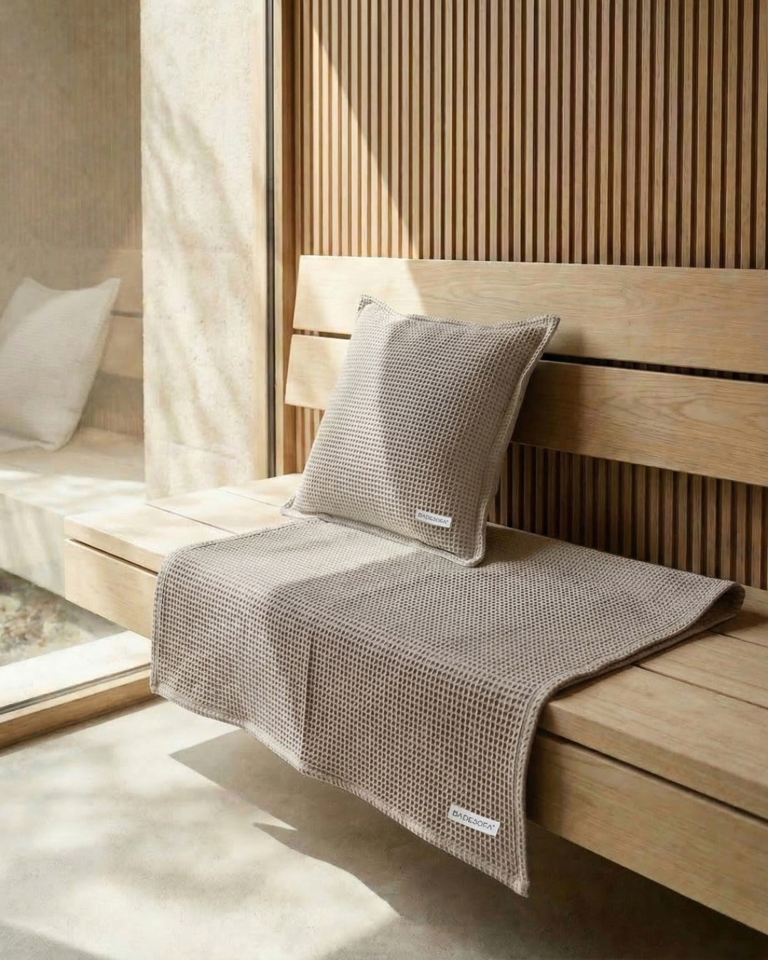SAUNASOFA Cushion + Bath Towel